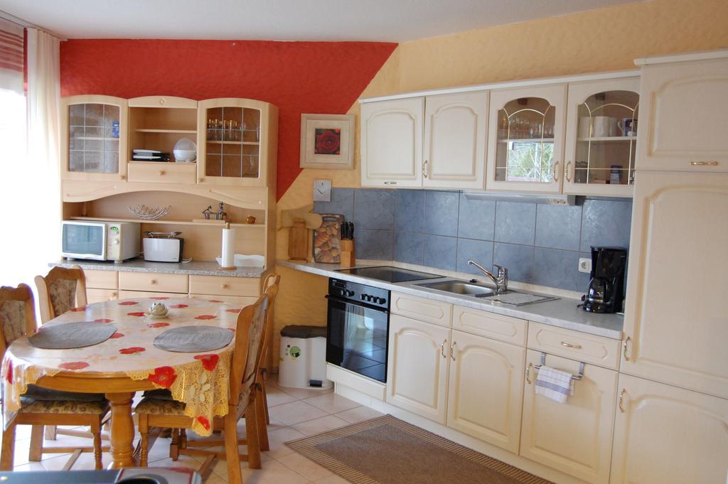 Ferienwohnung Zinn Rockeskyll Екстериор снимка